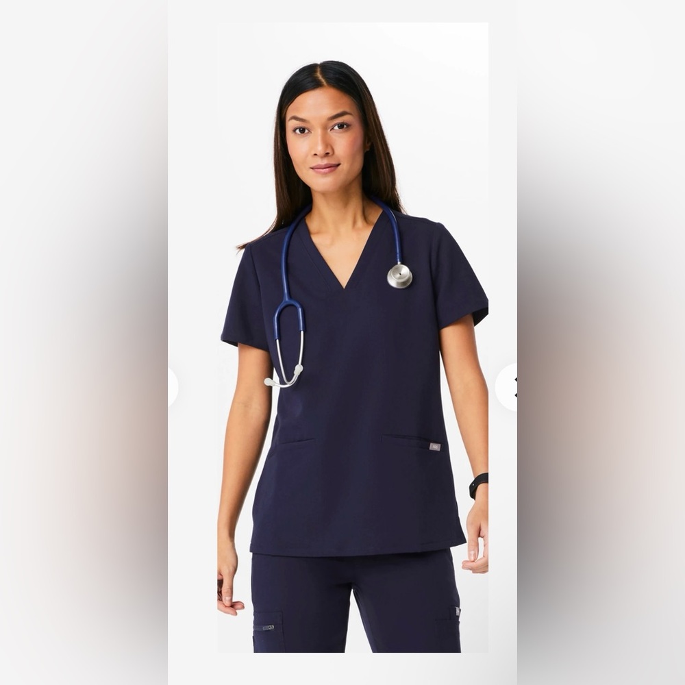 Figs Casma Navy Scrub Top Medium - Picture 1 of 9